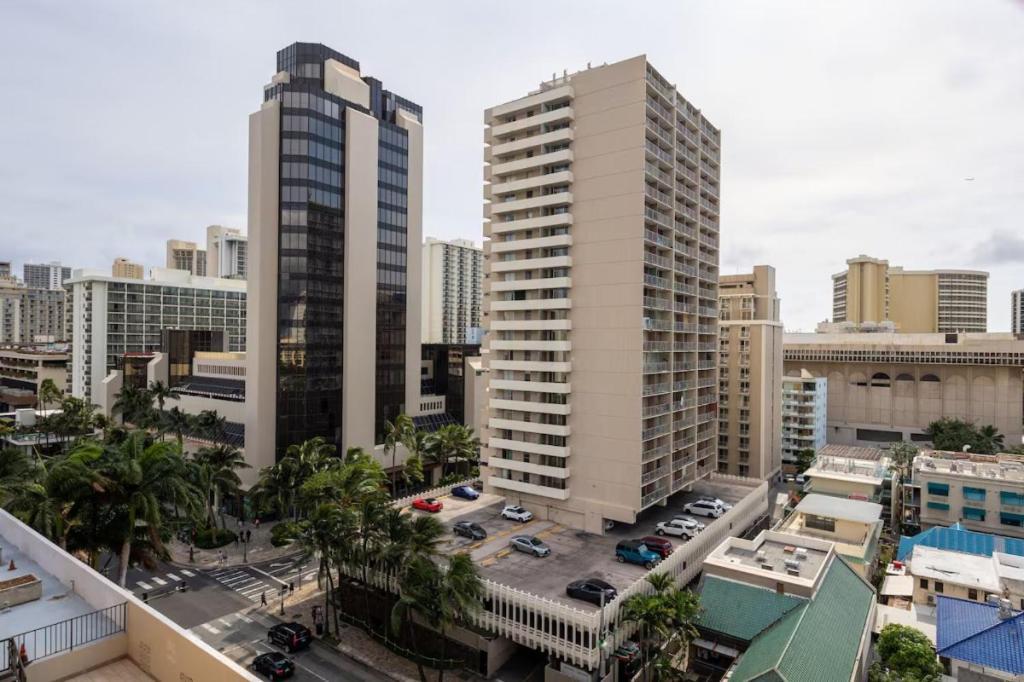 Heart Of Waikiki,1Bdrm,Free Parking, Wifi,No Resort Fees,Youtube,Netflix ! Honolulu Buitenkant foto